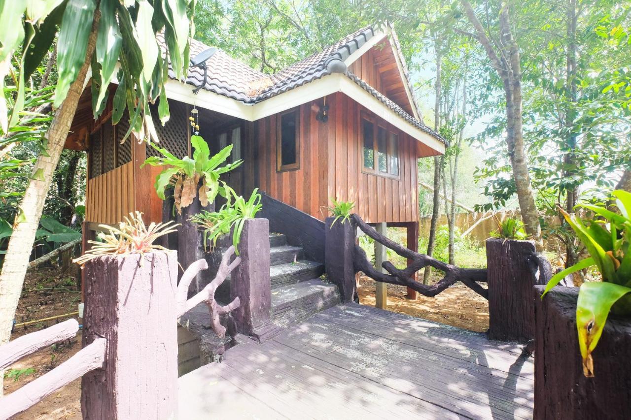 טראנג Oyo 604 Ruen Mai Horm Resort מראה חיצוני תמונה