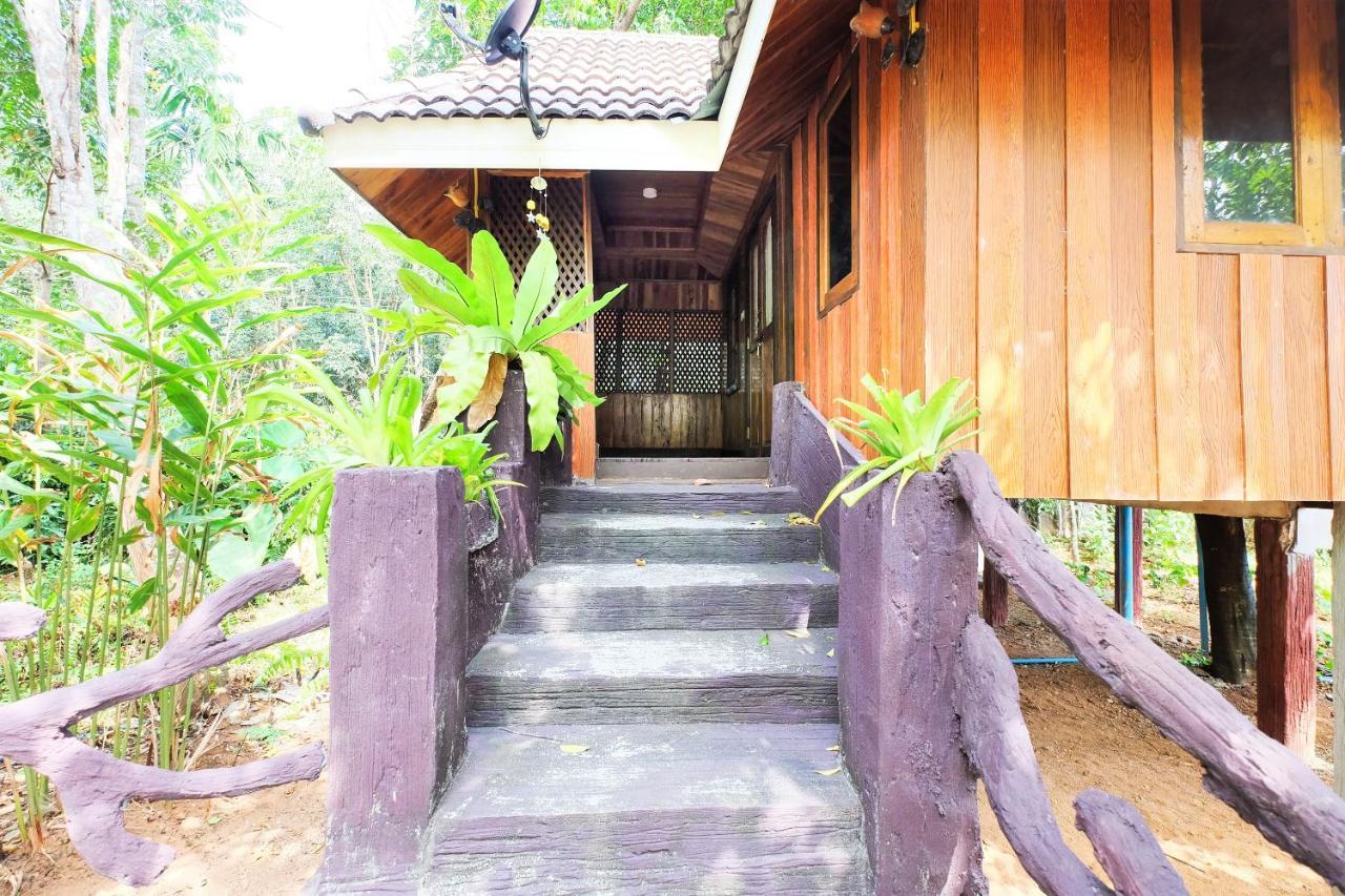 טראנג Oyo 604 Ruen Mai Horm Resort מראה חיצוני תמונה