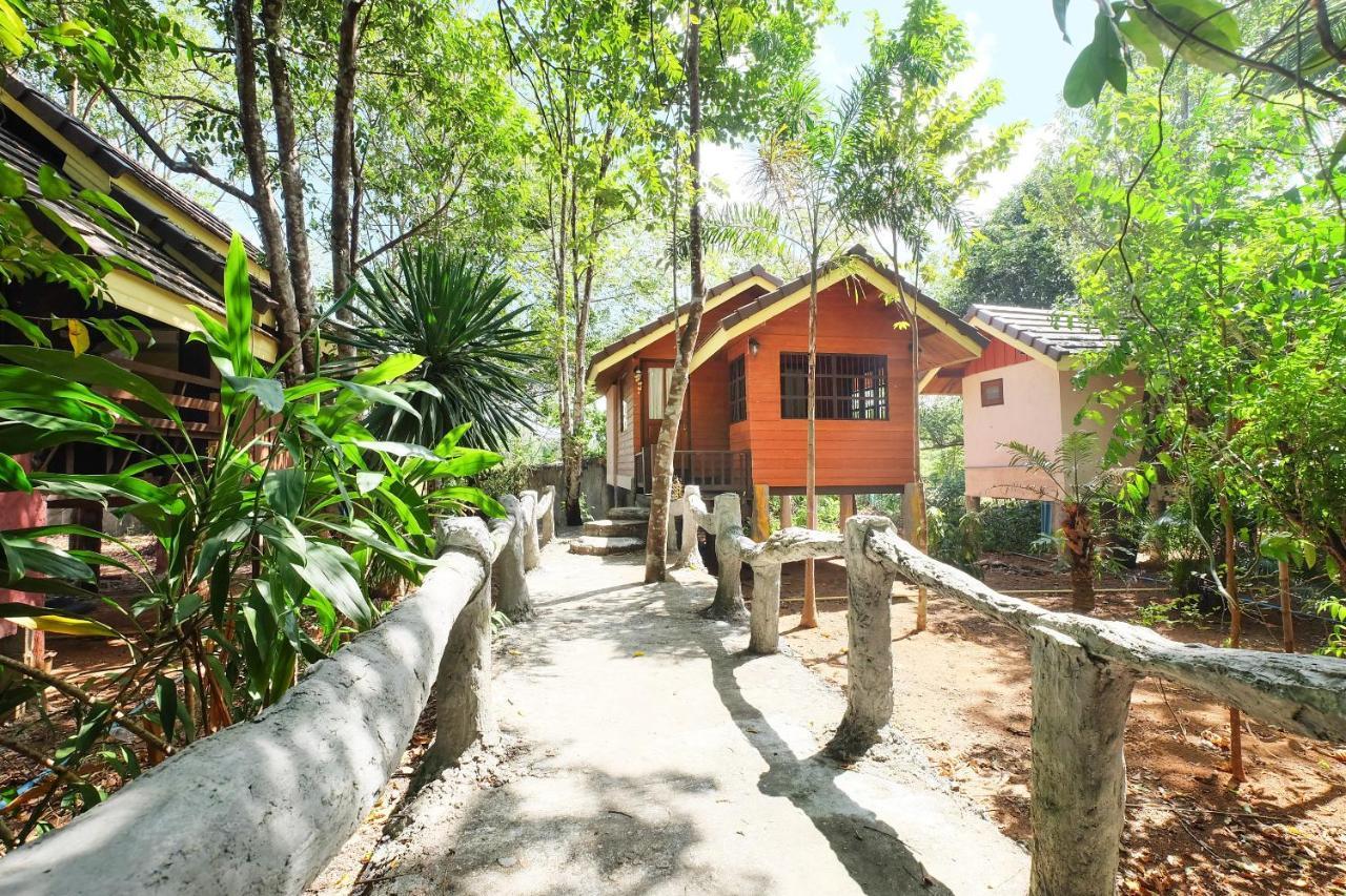 טראנג Oyo 604 Ruen Mai Horm Resort מראה חיצוני תמונה